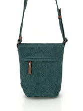Load image into Gallery viewer, Natural Flap Crossbody Bag - Green